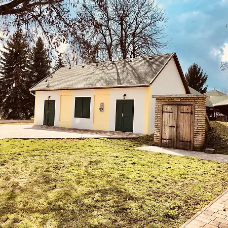Cavaletti Vendeghaz * Lajoskomárom